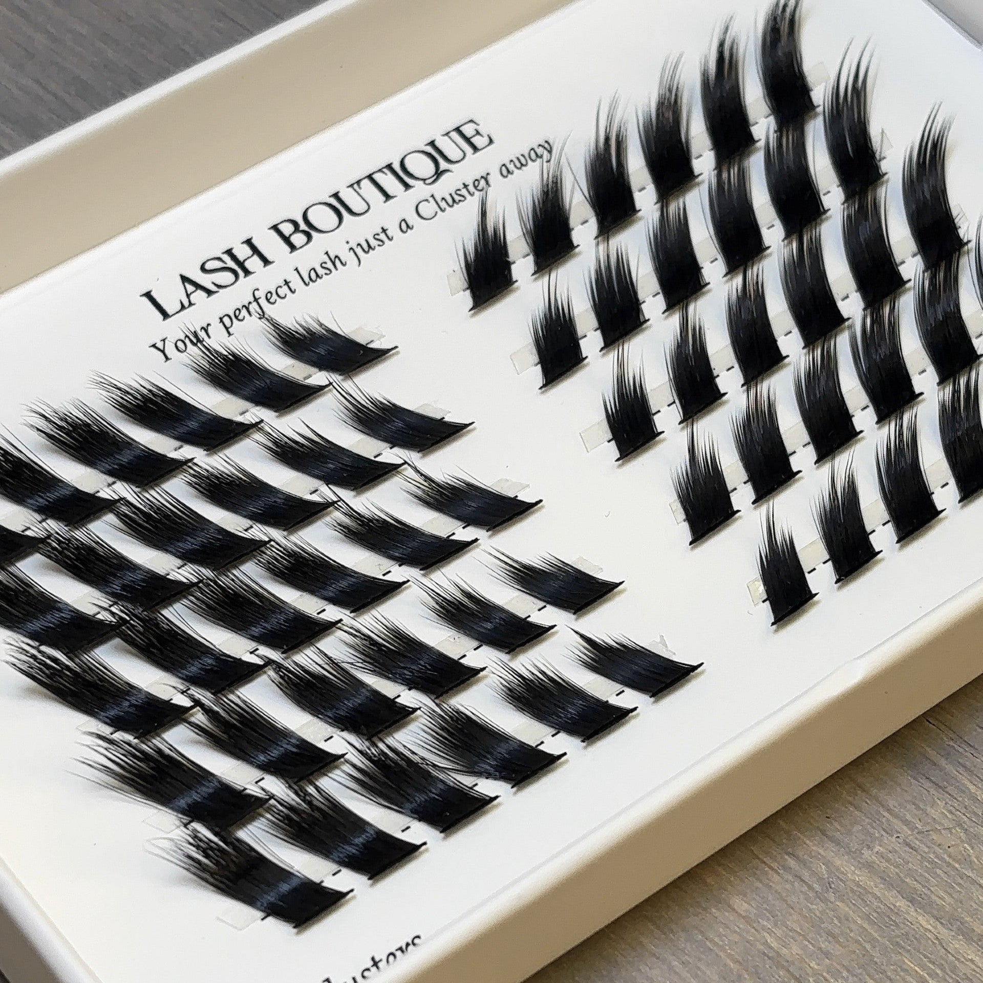 LB03 – Cat Eye Wing Cluster Lash